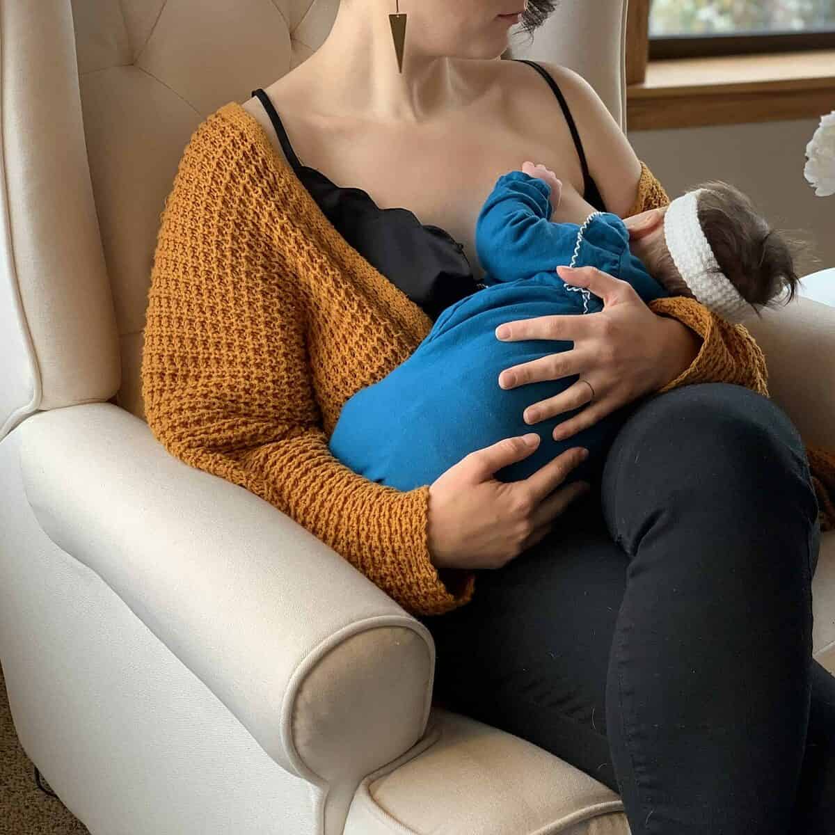 Best Breastfeeding accessories